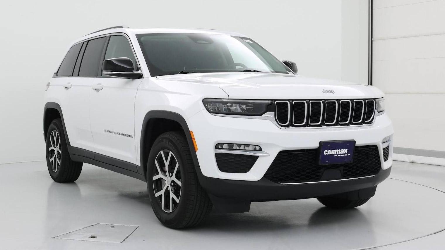 JEEP GRAND CHEROKEE 2023 1C4RJGBG2PC575443 image